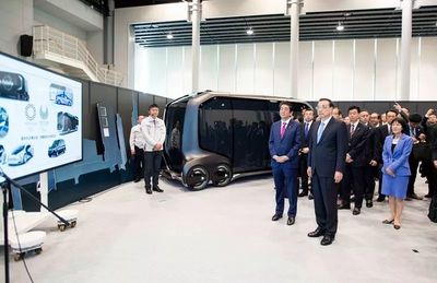 日本汽车产业的发展情况如何?对自动驾驶的态度发生了哪些转变?